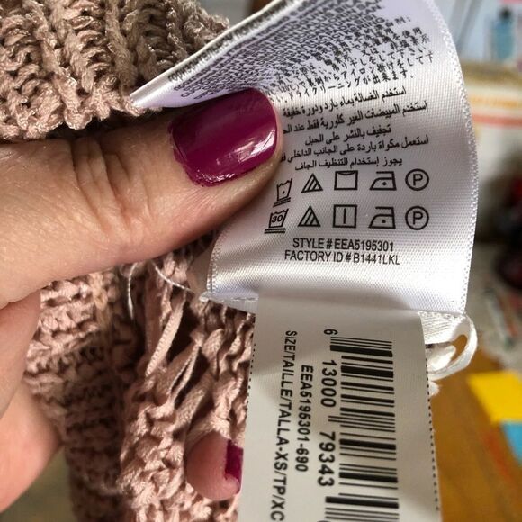 BCBGMAXAZRIA Romantic Crochet Open-Knit Crew Neck Pullover Sweater Pink - XS - Picture 12 of 12